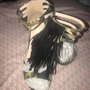 Ashley Stewart Camouflage 4" open toe heel 11W